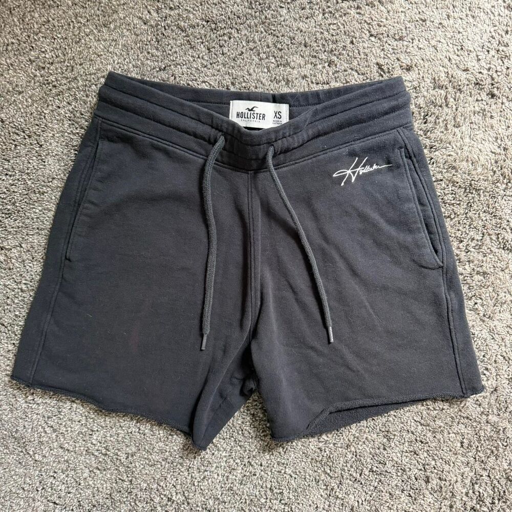 Hollister-co Women's Black and Grey Shorts